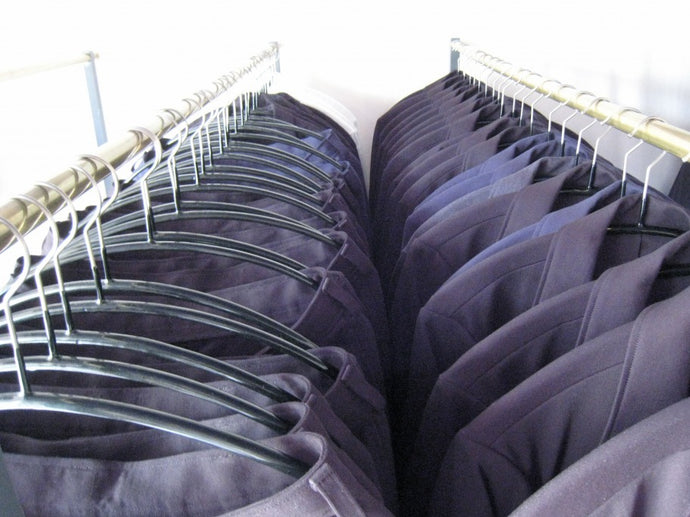 秋冬商品の納品が続いております。