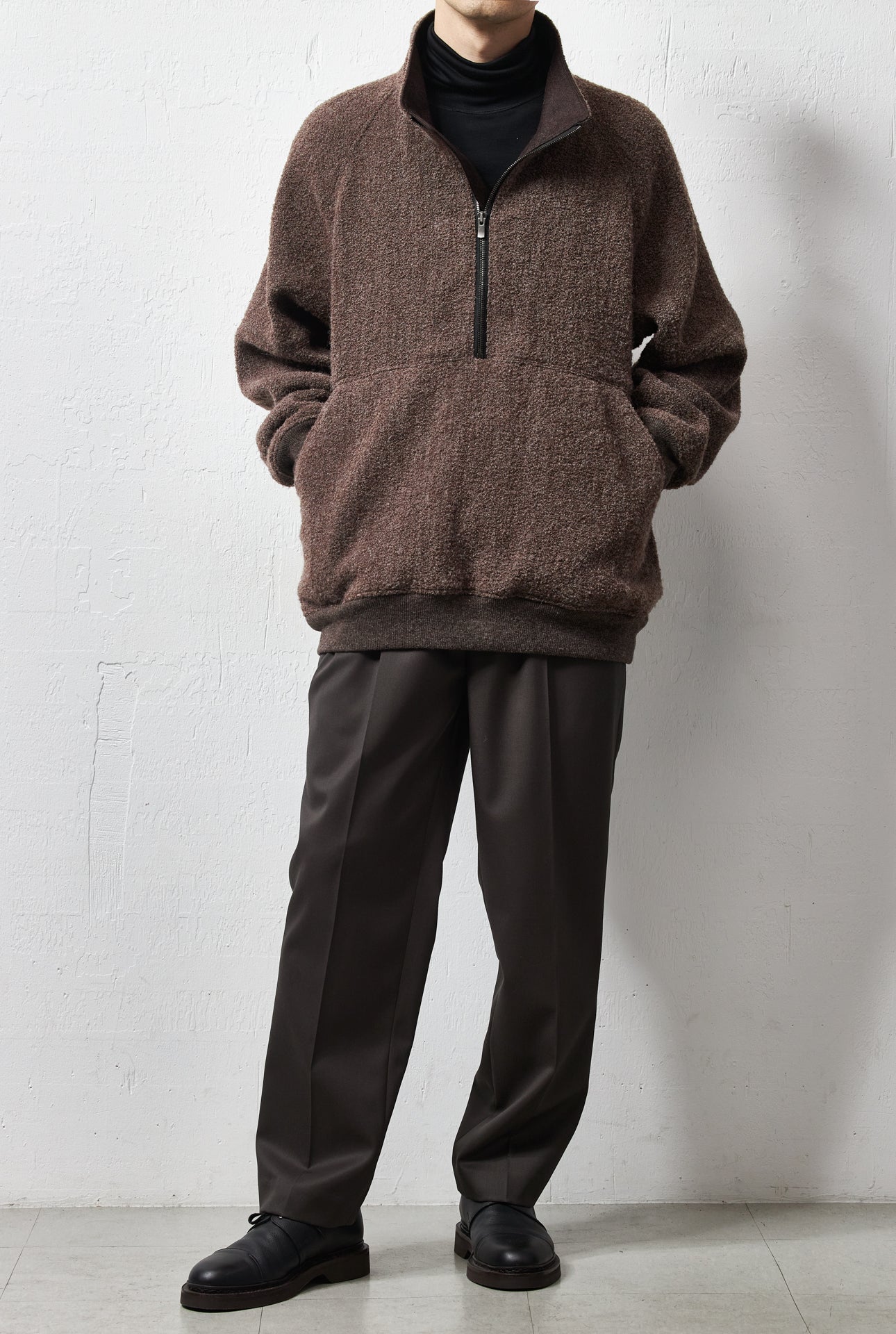 25236 / アルパカボア・ジッププルオーバー -charcoal gray – 山内