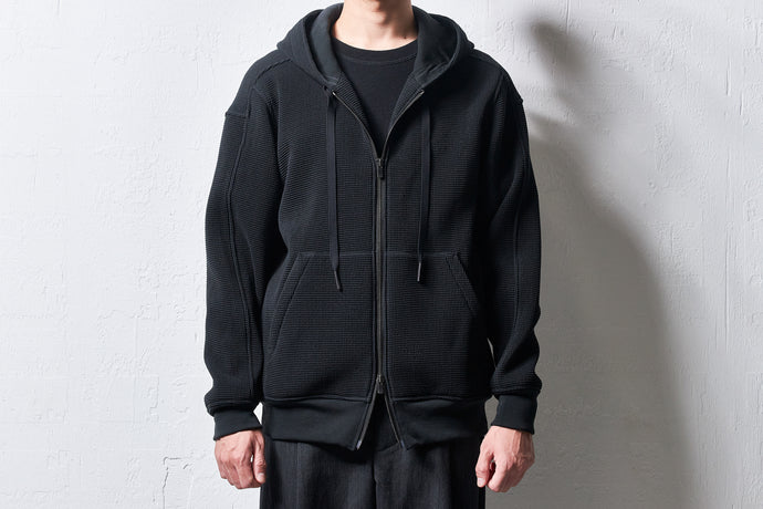 山内 ヤマウチ ノーカラー 良質 織り地 ジップ ジャケット 山内 ヤマウチ ノーカラー 良質 織り地 ジップ ジャケット