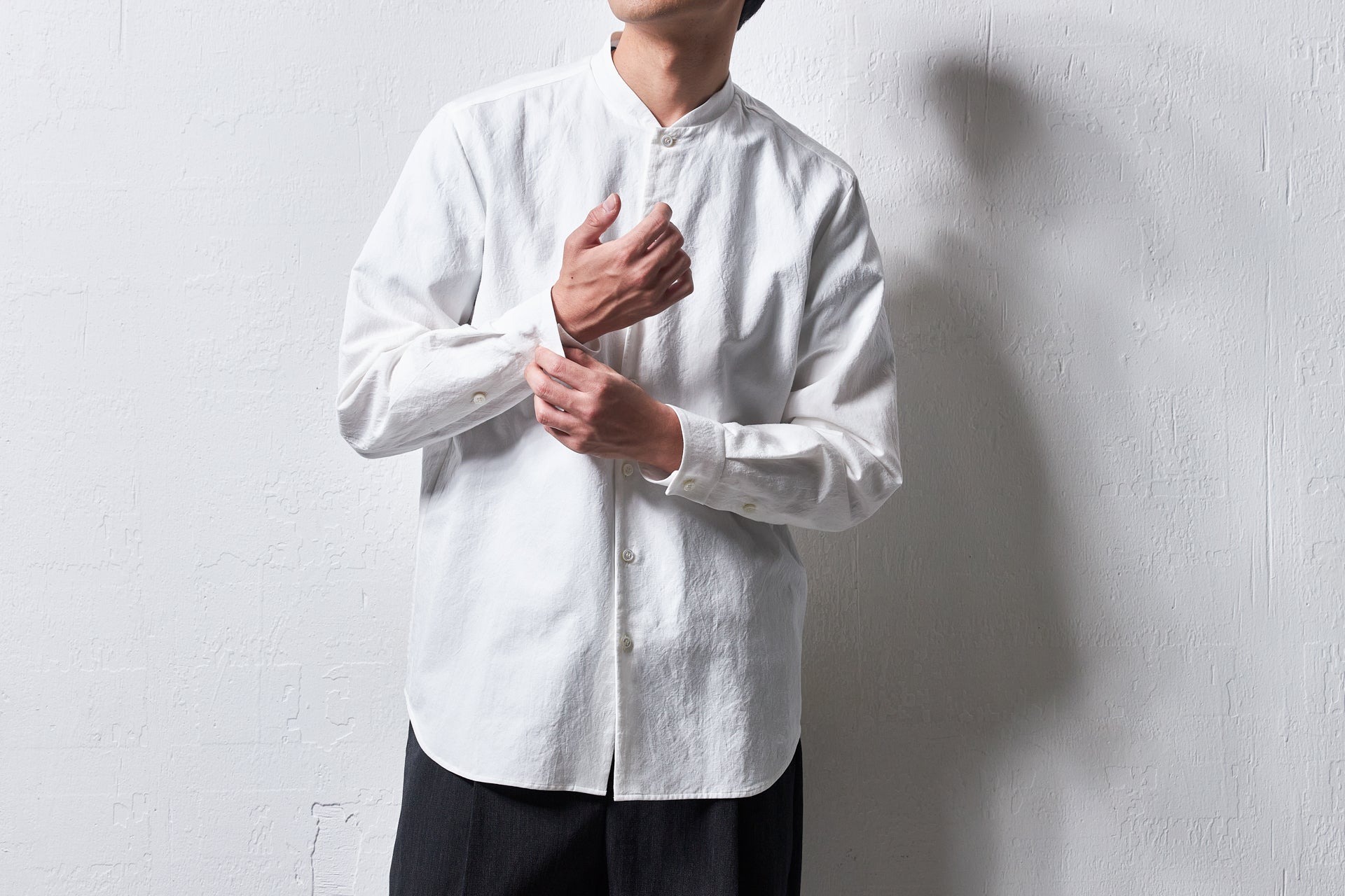 yc41-261 / 塩縮加⼯コットンリネンシャツ -white – 山内